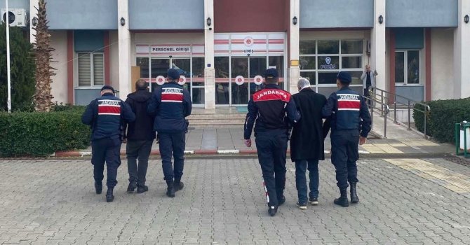 Aydın’da aranan şahıslar jandarmaya takıldı
