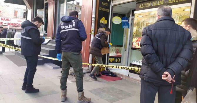 Üç ay önce soyulan kuyumcuda ikinci soygun girişimi