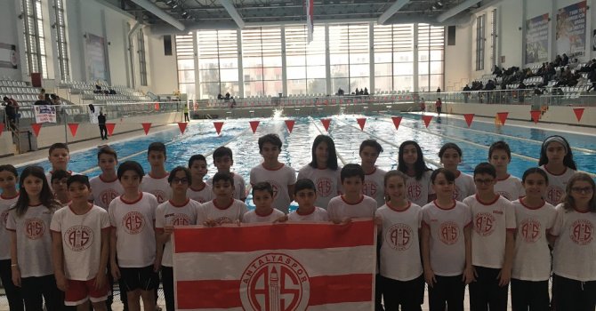 Antalyaspor yüzme takımından 78 madalya