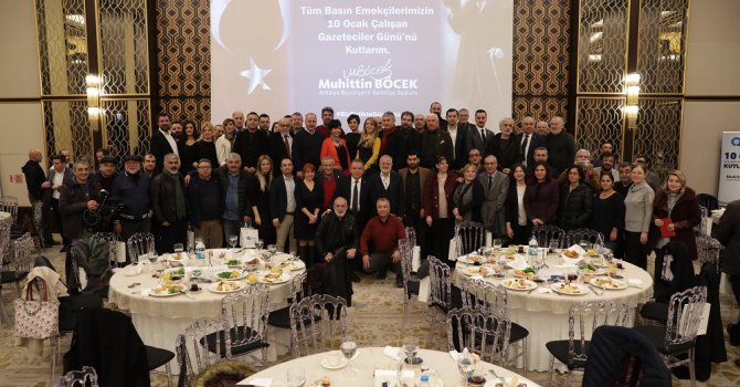 Başkan Böcek Gazeteciler Günü’nde basınla buluştu