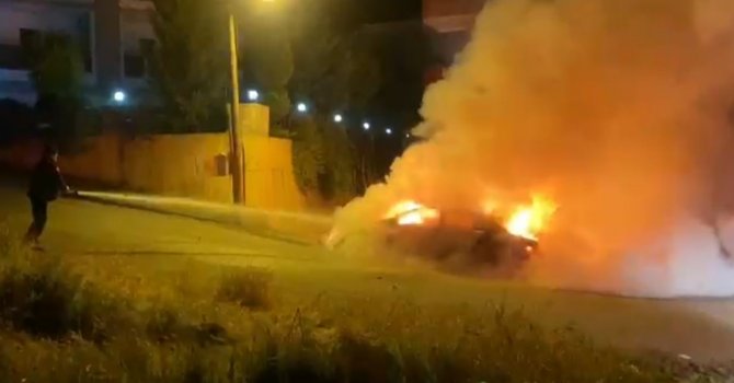 Lüks otomobili kundaklayan şüphelinin planı filmleri aratmadı