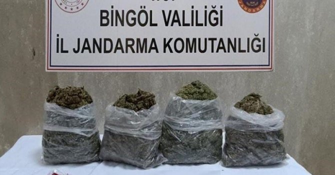 Bingöl’de araç içerisinde uyuşturucu ele geçirildi: 3 gözaltı
