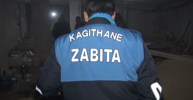 İstanbul’da akılalmaz olay: Zemine 1.5 metrelik kaçak kat indi