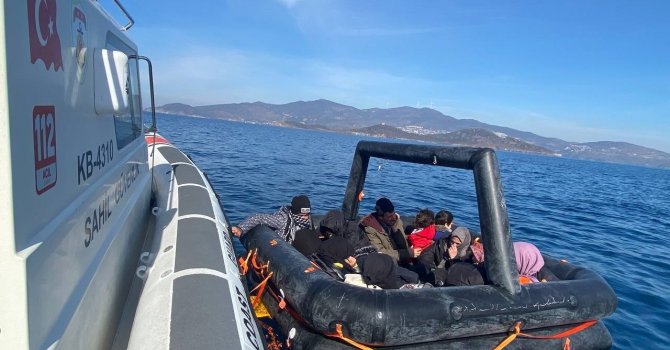 İzmir açıklarında düzensiz göçmen yoğunluğu
