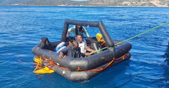 Aydın’da 23 düzensiz göçmen kurtarıldı