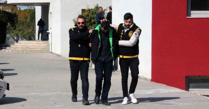 Kendini hırsızlıkla suçlayan arkadaşını öldürdü