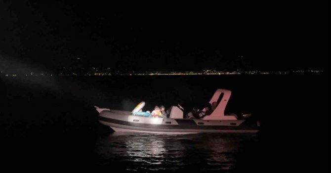 20 düzensiz göçmen kurtarıldı, 48’i yakalandı