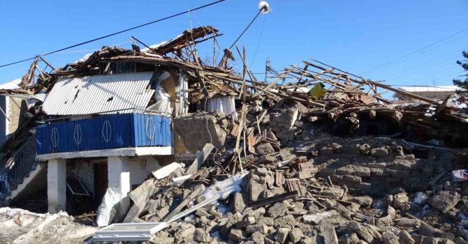 Depremde enkaza dönen Ören’de 11 kişi hayatını kaybetti