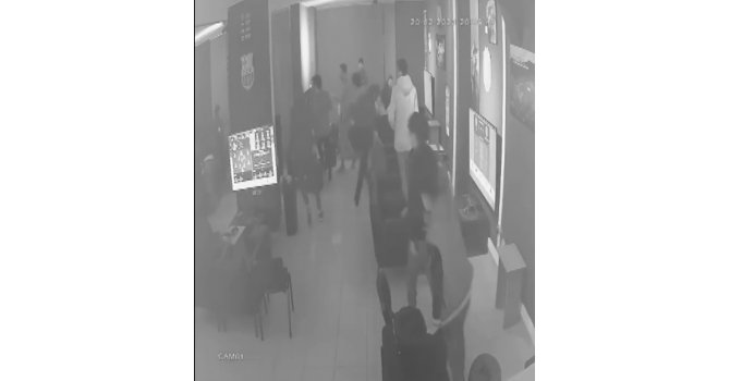 Mersin’de depremin panik anları güvenlik kameralarına yansıdı