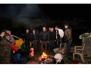 Başkan Yılmaz, Hatay depremi sonrası vatandaşlarla bir araya geldi