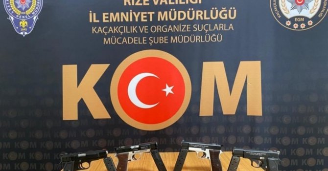 Rize’de aracında el yapımı tabancalar yakalanan şahıs tutuklandı