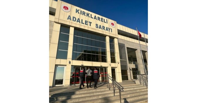 İstanbul’da kasten öldürme suçundan aranan şüpheli sahte kimlikle yakalandı