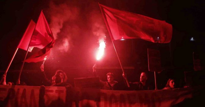 ABD Dışişleri Blinken’ın ziyareti Yunanistan’da protesto edildi