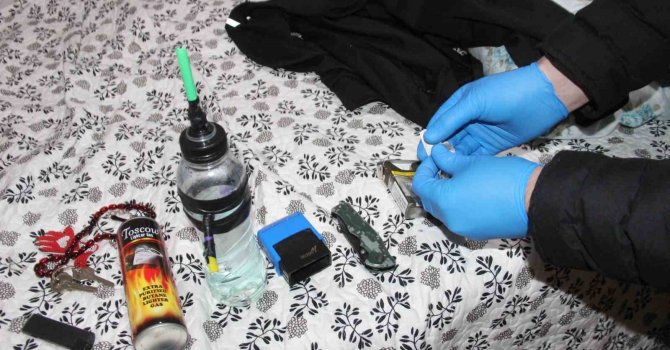 Karaman’da uyuşturucu satıcılarına şafak operasyonu: 12 gözaltı