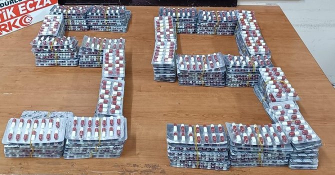 Otomobilde bin 736 adet hap ele geçirildi