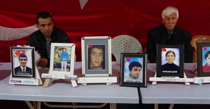 Ailelerin evlat nöbeti kararlılıkla sürüyor