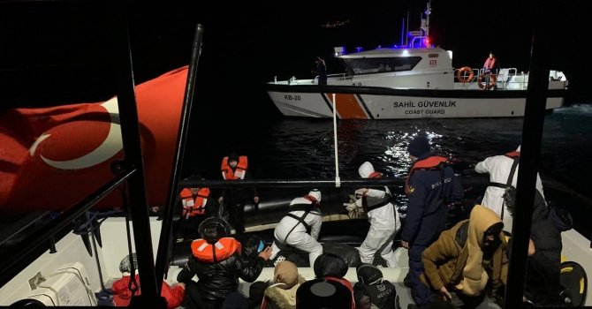 Ayvacık açıklarında 106 kaçak göçmen kurtarıldı