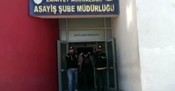 Depremzedeleri soyan ve yardım malzemelerini çalan hırsız tutuklandı