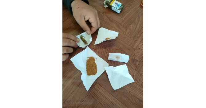 Otobüste yolculuk ederken jandarmaya takıldılar