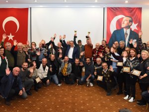 Kupaları Başkan Uysal verdi