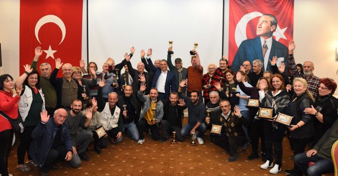 Kupaları Başkan Uysal verdi