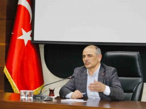 Başkan Söğüt: "Kamudaki riskli binaları boşaltacağız"