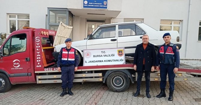 Otomobili çekiciye yükleyip çaldı