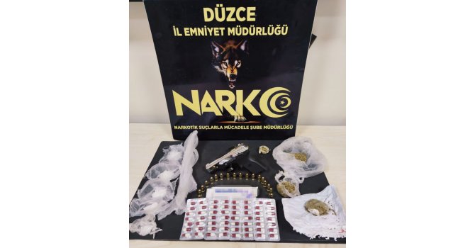 Çalıntı motosikletle uyuşturucu ticareti yapıyordu, yakalandı