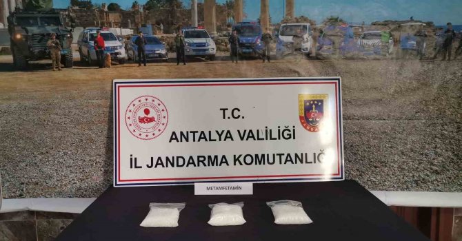 Kendini depremzede gibi tanıtıp uyuşturucu sevkiyatı yapan şahıs yakalandı