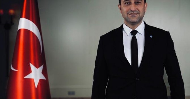 DEVA Partisi İl Başkanı lüks otomobiliyle kaza yaptı