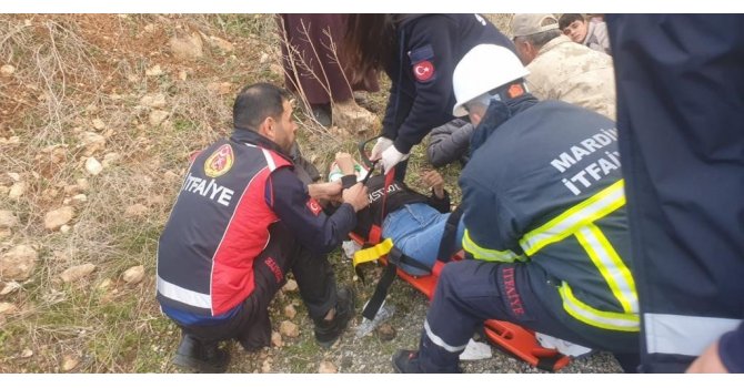 Mardin’de öğrenci servisi devrildi: 14 yaralı