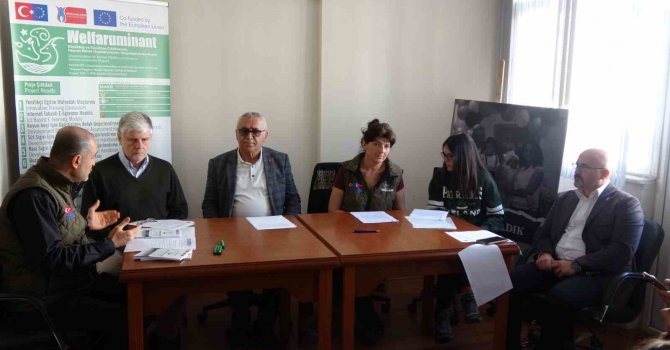 İtalyan ve Portekizli ekipten depremzedelere bağış