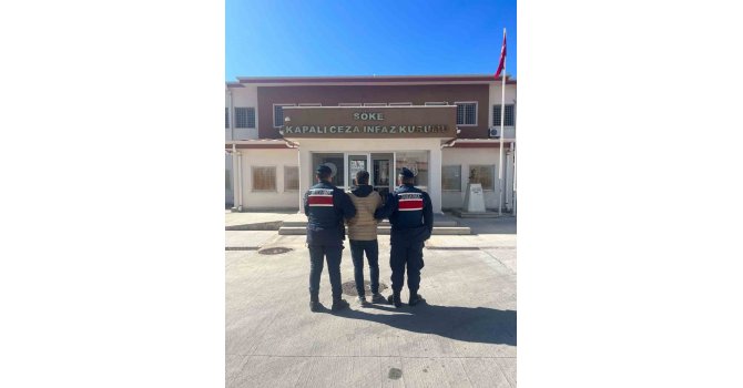 Firariler, jandarmadan kaçamadı