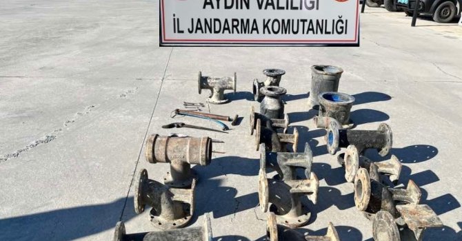 Söke’de demir hırsızları kovalamaca sonucu yakalandı