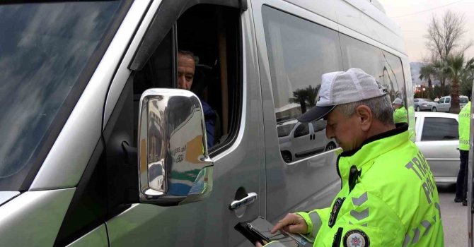 Genç sürücüden yediği cezaya ilginç tepki: “Bütün harçlıklarım gitti”
