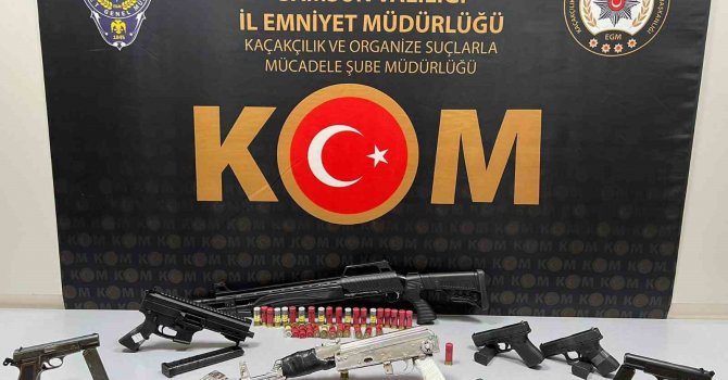 Samsun’da silah operasyonunda 1 Kalaşnikof ve 5 tabanca ele geçirildi: 2 gözaltı