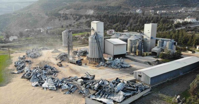 Asrın felakati dev siloları yerle bir etti