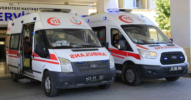 Tabancasının bakımını yaparken annesini yaraladı