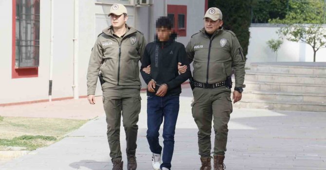 Polis, ata işkence eden gence at arabasındaki un çuvalından ulaştı