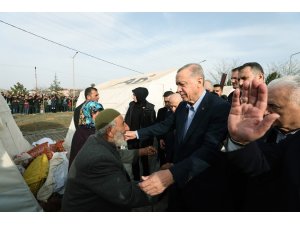 Cumhurbaşkanı Erdoğan: “15 bin lira taşınma yardımını bugün itibarıyla ödemeye başlıyoruz”