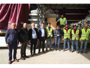 Tarsus Belediyesinin deprem bölgesindeki seferberliği sürüyor