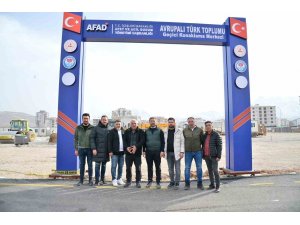 Avrupalı Türkler deprem bölgesine konteyner kent kuruyor