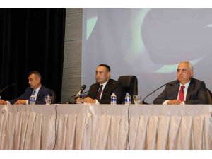 Toroslar Belediye Meclisinin gündemi ’deprem’ oldu