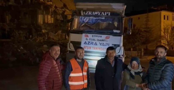 Enkazda altınları bulundu, sevinçle koşarken bayıldı