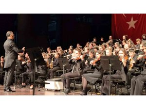Kemer’de gençlik orkestrası şehitler için sahnede olacak