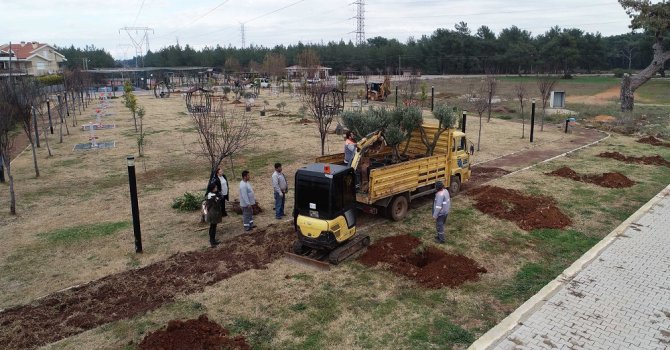 Döşemealtı'nda 41 hayat için 41 ağaç dikildi