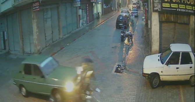 Önce çarptı, sonra öperek teselli etmeye çalıştı