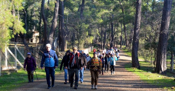 Güver Kanyonu’na yürüdüler