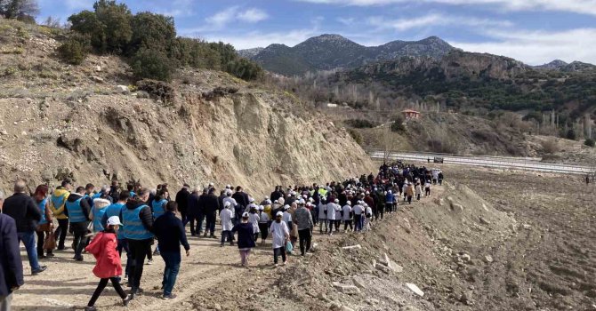 Burdur’da deprem şehitleri anısına hatıra ormanı