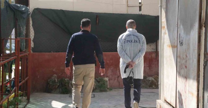 Transseksüellerle aynı evi paylaşan İranlı gencin ölümü polisi harekete geçirdi